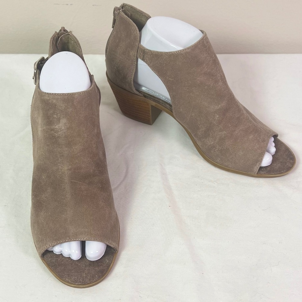 Carlos by Carlos Santana Della Booties 9M Taupe Peep Toe Cutout Block Heel